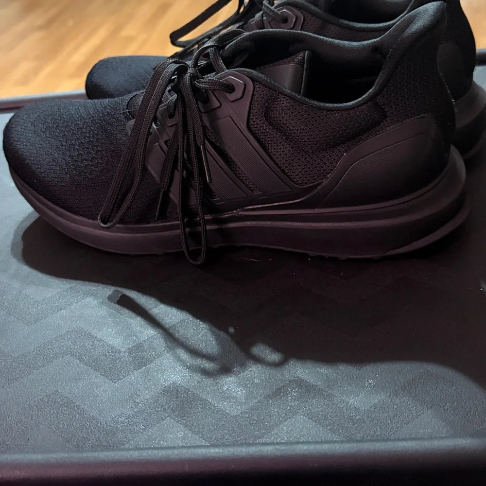 Adidas Bounce Black Knit Sneakers Running Shoes Size [10 1/2 - Picture 3 of 8